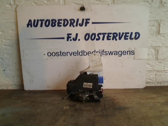 Deurslot Cilinder rechts van een Volkswagen Caddy