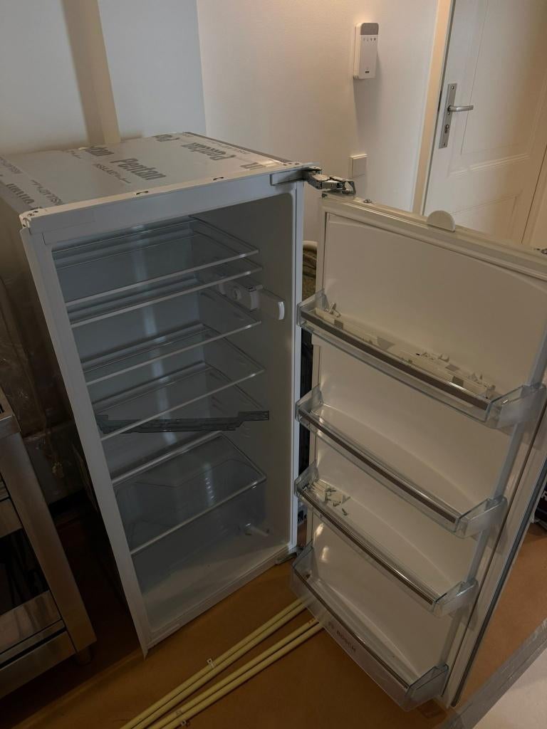 Te koop: Bosch inbouw koelkast – zeer nette staat, Witgoed en Apparatuur, Vriezers en Diepvrieskisten, Gebruikt, 120 tot 140 cm