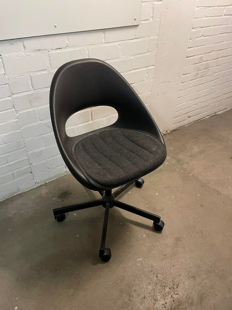 Ikea bureaustoel (office chair), Huis en Inrichting, Bureaustoelen, Ophalen, Gebruikt, Zwart, Bureaustoel