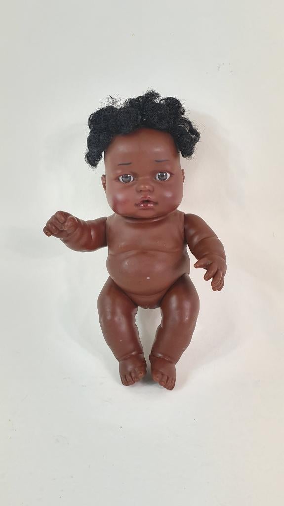 J. Berna geurpop, donker meisje, 25 cm. 8A8, Verzamelen, Poppen, Tweedehands verkoop, Tweedehands verkoop, Gebruikt, Ophalen of Verzenden