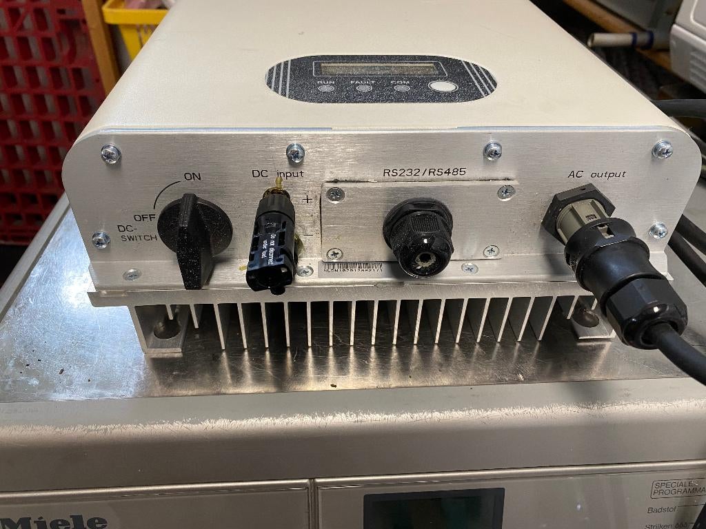 omnik solar omvormer omniksol 1300 watt 1 fase goed werkend, Ophalen of Verzenden, Gebruikt