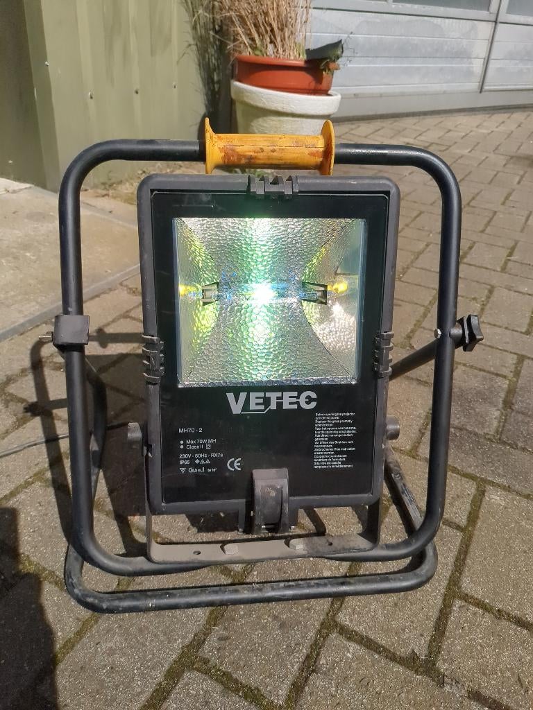 VETEC bouwlamp MH70-2 Max 70W Class II, Doe-het-zelf en Verbouw, Bouwverlichting, Ophalen of Verzenden, Zo goed als nieuw, 50 tot 200 watt