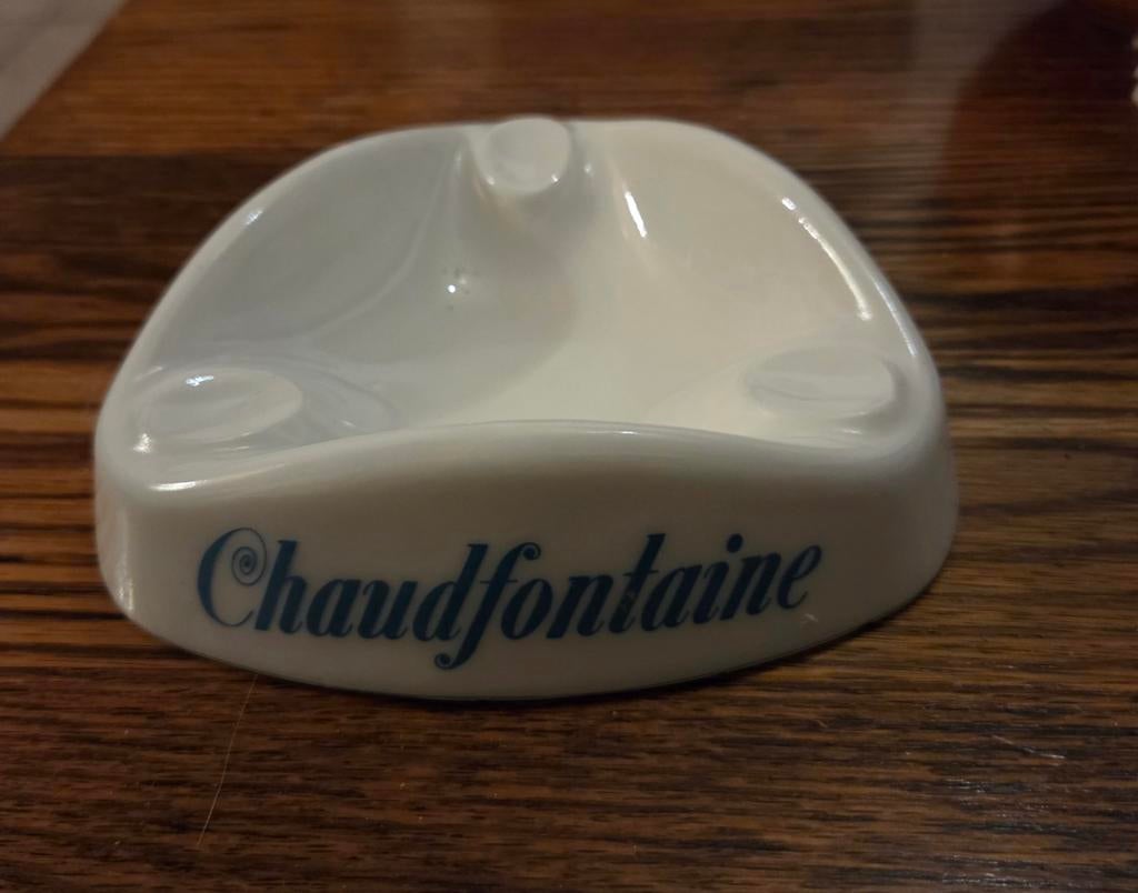 Vintage Asbak in melkglas 'Chaudfontaine', Ophalen of Verzenden, Zo goed als nieuw, Gebruiksvoorwerp