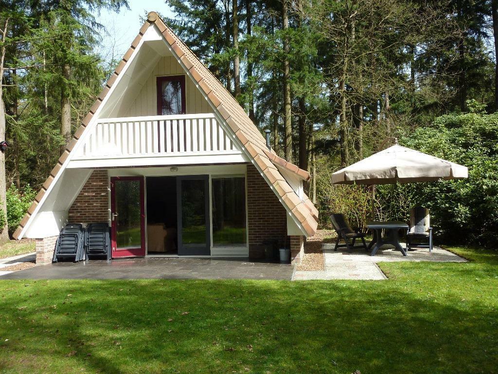 Vakantiehuisje te huur voor 6 personen op de Veluwe in Emst, Vakantie, Vakantiehuizen | Nederland, In bos, Open haard, Overige typen