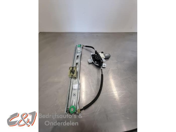 Ruitmechaniek 4Deurs rechts-voor van een Ford Transit Courie, Gebruikt, -, -, Ophalen of Verzenden