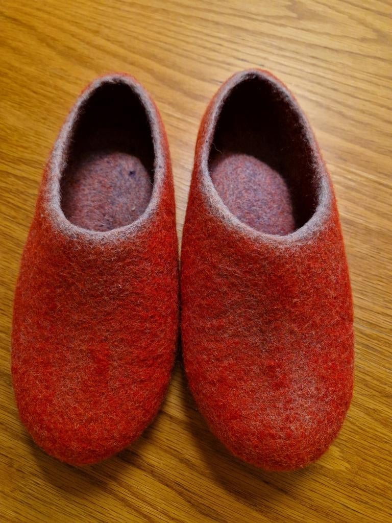 Tumar vilten sloffen - maat 35-36, Kleding | Dames, Schoenen, Ophalen of Verzenden, Zo goed als nieuw, Pantoffels of Sloffen, Tumar