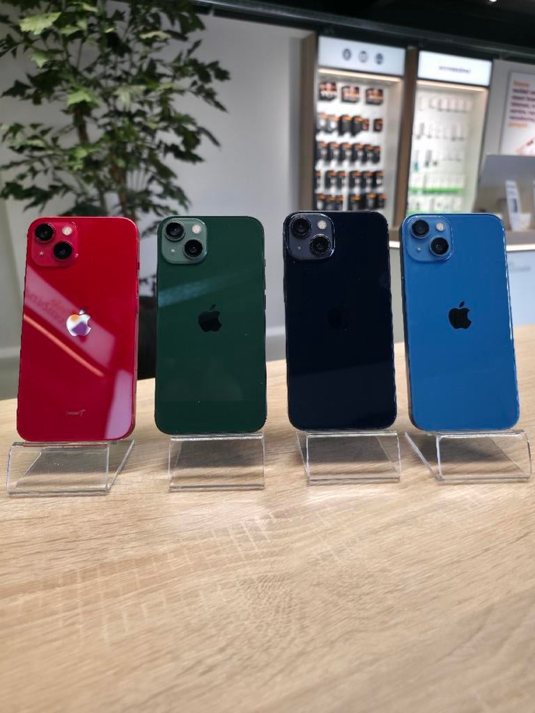 Apple iPhone 13 128GB Zwart/Blauw/Groen/Rood 2 jaar garantie, 128 GB, Blauw, Refurbished, IPhone 13