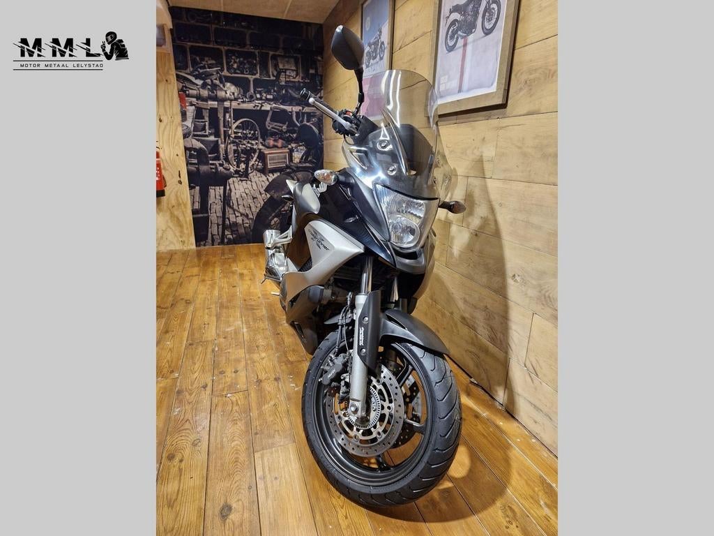 HONDA VFR 800 X CROSSRUNNER (bj 2011), Motoren, Motoren | Honda, 782 cc, HONDA, 4 cilinders, Motorrijbewijs A