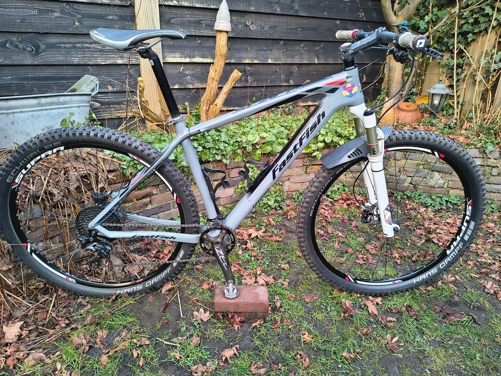 ≥ Fast Fish Carbon Hardtail MTB - XT Afgemonteerd — Fietsen ...