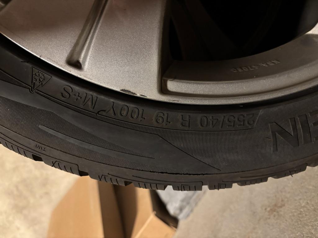 Winterbanden met velgen 255/40 R19 Vredestein, Auto-onderdelen, Banden en Velgen, 19 inch, Gebruikt, 255 mm, Banden en Velgen