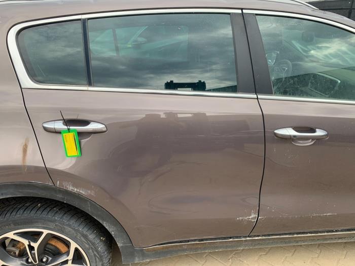 Portier 4Deurs rechts-achter van een Kia Sportage, -, Deur, -, Ophalen of Verzenden