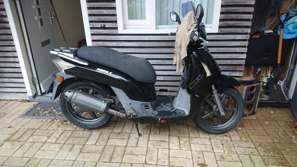 Kymco People S Brom voor loop of sloop., Fietsen en Brommers, Scooters | Kymco, Ophalen, Gebruikt, Maximaal 45 km/u, People S