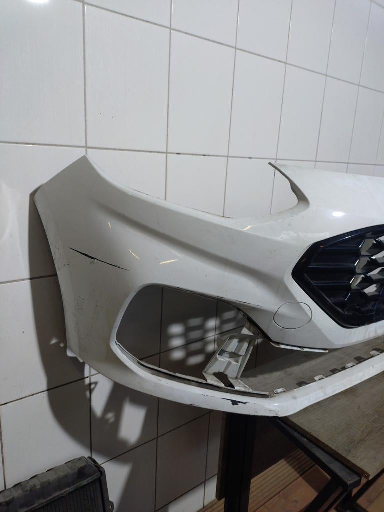 Voorbumper Ford Focus MK4 Facelift (2022–2025) ST-Line + Gri, Voor, Nieuw, Ophalen of Verzenden, Bumper