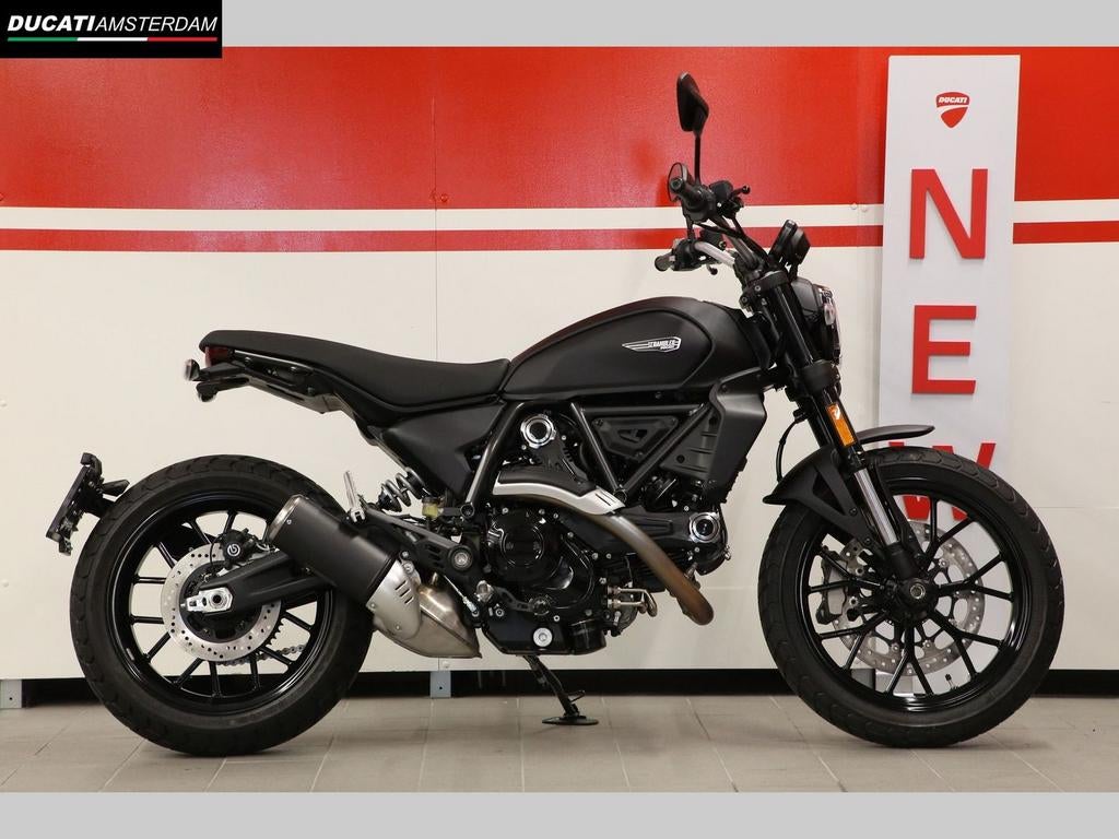 DUCATI SCRAMBLER ICON DARK (2026), DUCATI, 2 cilinders, Motorrijbewijs A, Bedrijf