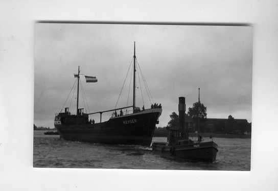 scheepvaart-foto-keyser 1952-slb maas, Verzamelen, Ophalen of Verzenden, Zo goed als nieuw, Motorboot, Boek of Tijdschrift