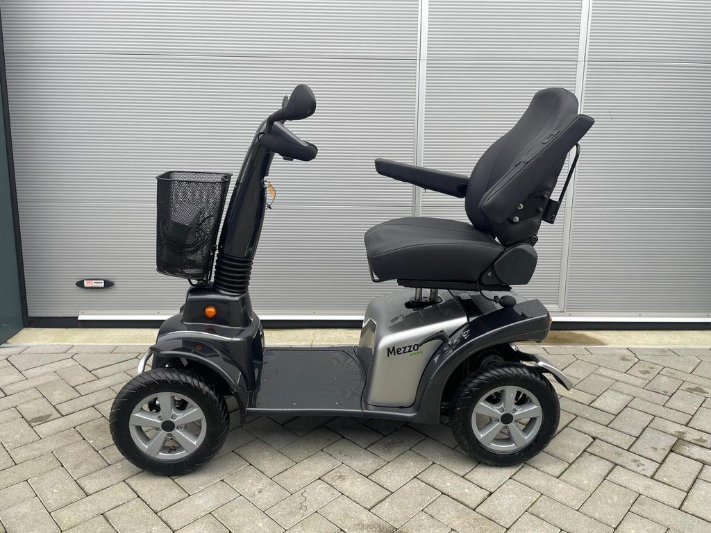 Bijna nieuwe scootmobiel Life&mobility mezzo 4, Life and Mobility, Life, Ophalen of Verzenden, Zo goed als nieuw