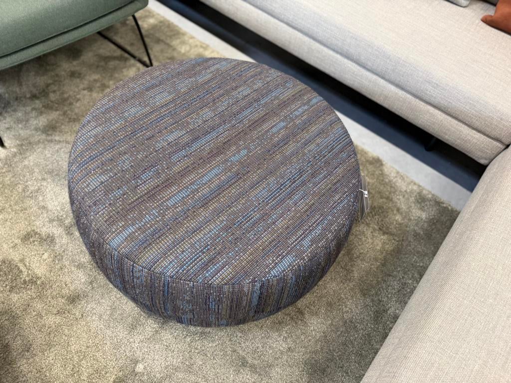 Nieuw Design on Stock Barrell 80 Poef Nevada stof Hocker, Huis en Inrichting, Banken | Voetenbanken en Poefen, Leolux Harvink Jori Rolf Benz Gelderland Pode Eyye Montis