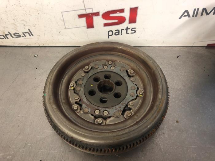 Dubbele massa vliegwiel van een Volkswagen Touran, Gebruikt, -, Volkswagen, -