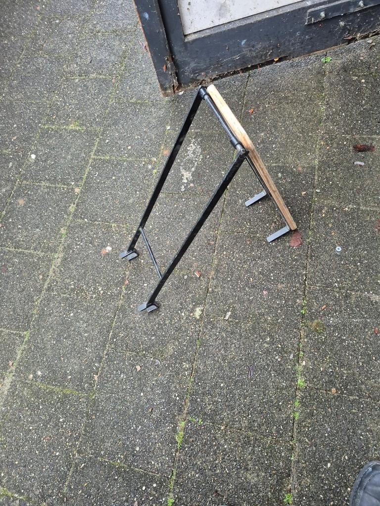 Lader bankje, Ophalen