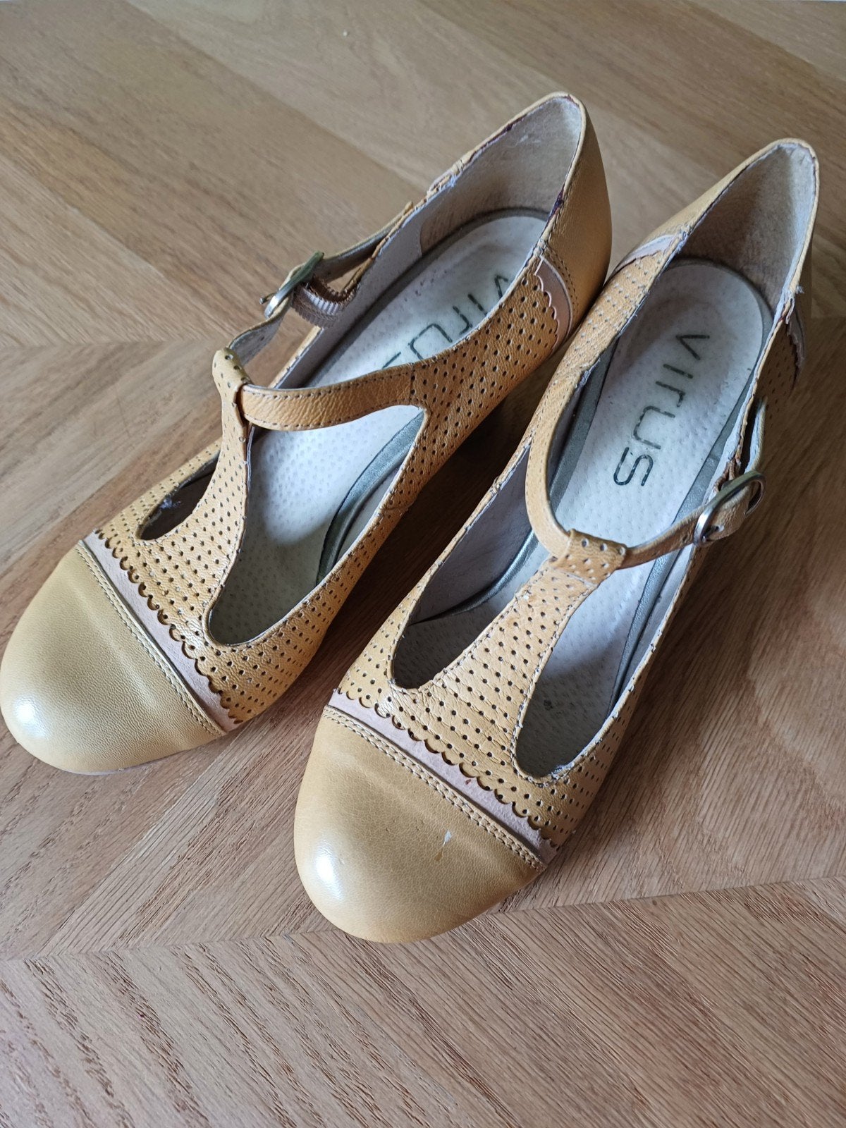 Lichtgele Virus Mary Jane schoenen - Maat 38, Geel, Ophalen of Verzenden, Virus, Schoenen met hoge hakken