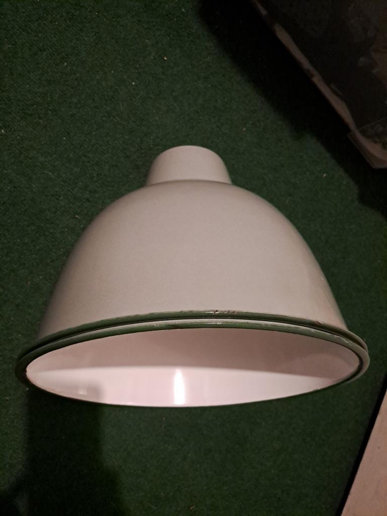 Grijze emaille lampenkap met groene dubbele rand - 32 cm, Ophalen of Verzenden