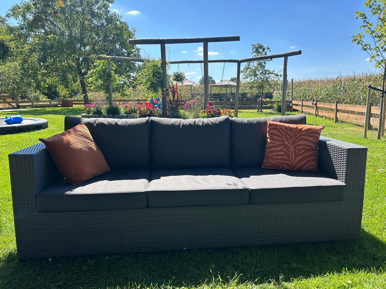 Wicker loungeset met tafel, Tuin en Terras, Ophalen, Zo goed als nieuw, Hout