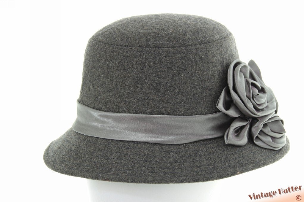 Vintage Dameshoed buckethat recent model grijs wol 56,5 - 57, Ophalen of Verzenden, Zo goed als nieuw, 56 of 57 cm (M, 7 of 7⅛ inch)