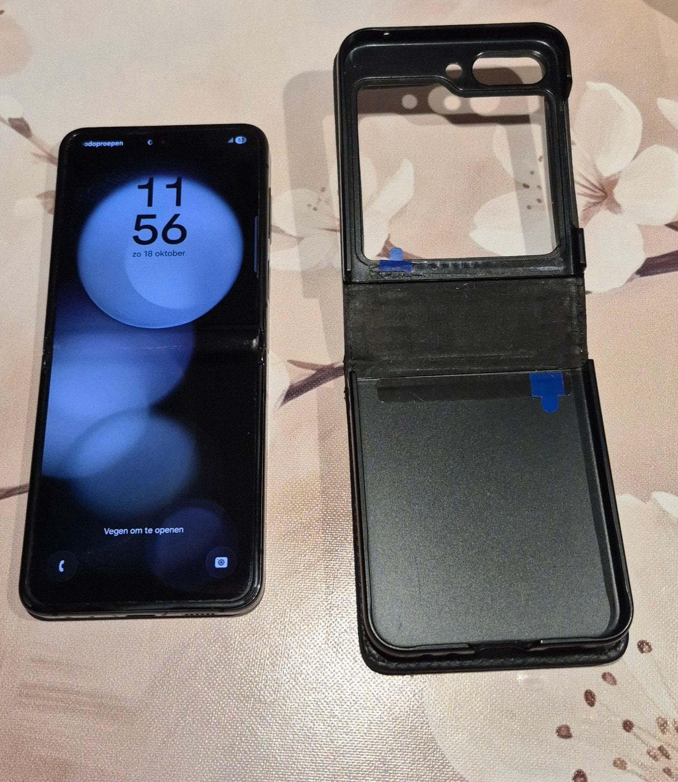 Samsung Galaxy Z Flip 5, Telecommunicatie, Ophalen, Gebruikt, Zwart, Touchscreen