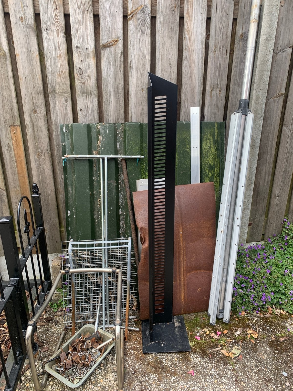 Diverse metalen onderdelen en schroot, Ophalen, Gebruikt