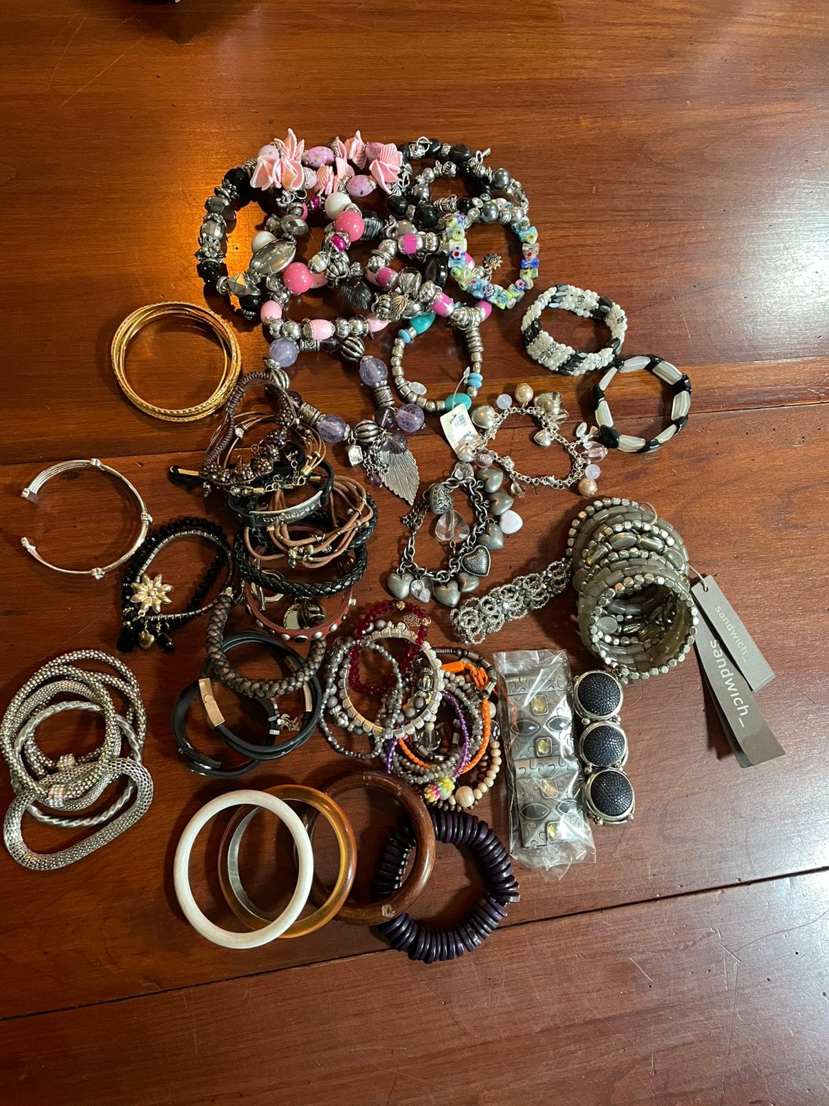 Grote partij vintage & boho armbanden – leer, kralen & glas, Overige materialen, Gebruikt, Overige kleuren, Ophalen of Verzenden