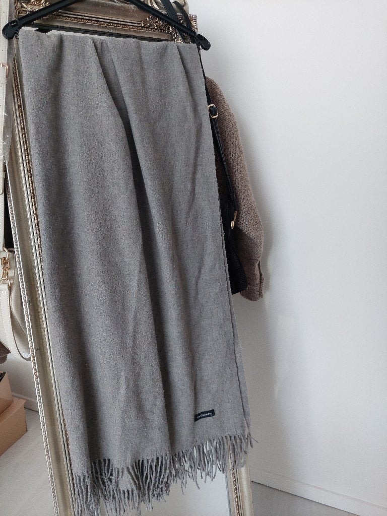 Kasjmier wollen grijze sjaal dames, Verzenden, Zo goed als nieuw, Maat 46/48 (XL) of groter, Sjaal