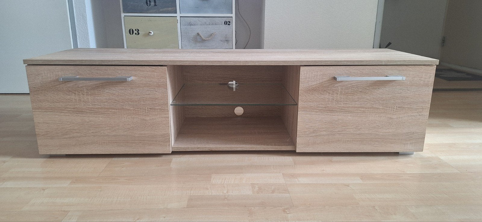 Modern TV-meubel met opbergruimte ruilen, Huis en Inrichting, Kasten | Televisiemeubels, Ophalen, Gebruikt, 100 tot 150 cm, Overige houtsoorten