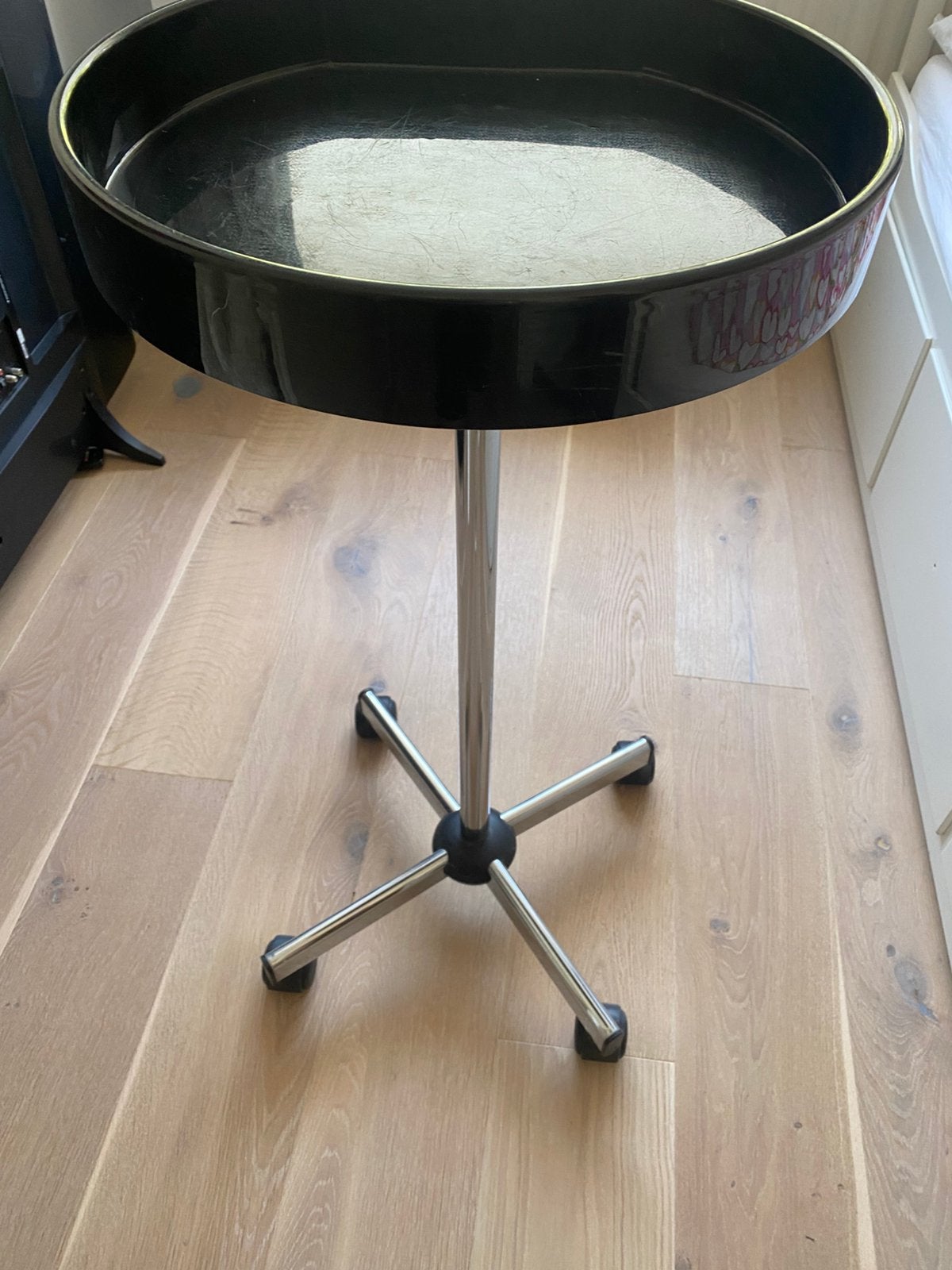 Tafeltje op wielen, Huis en Inrichting, Tafels | Bijzettafels, Ophalen, Gebruikt, Rond, 60 cm of meer