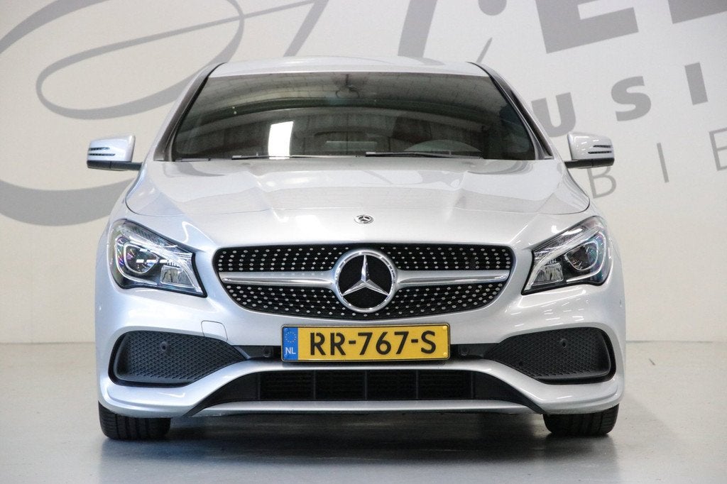 Mercedes-Benz CLA-klasse Shooting Brake 180 AMG-styling/Acht, CLA, Gebruikt, Euro 6, 4 cilinders