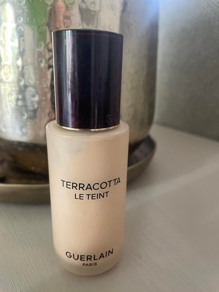 Guerlain Terracotta Le Teint Foundation, Ophalen of Verzenden, Zo goed als nieuw, Gehele gezicht, Camouflage