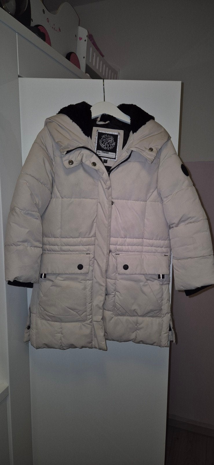 Nette beige winterjas met capuchon, Ophalen of Verzenden, Zo goed als nieuw, Meisje, Jas