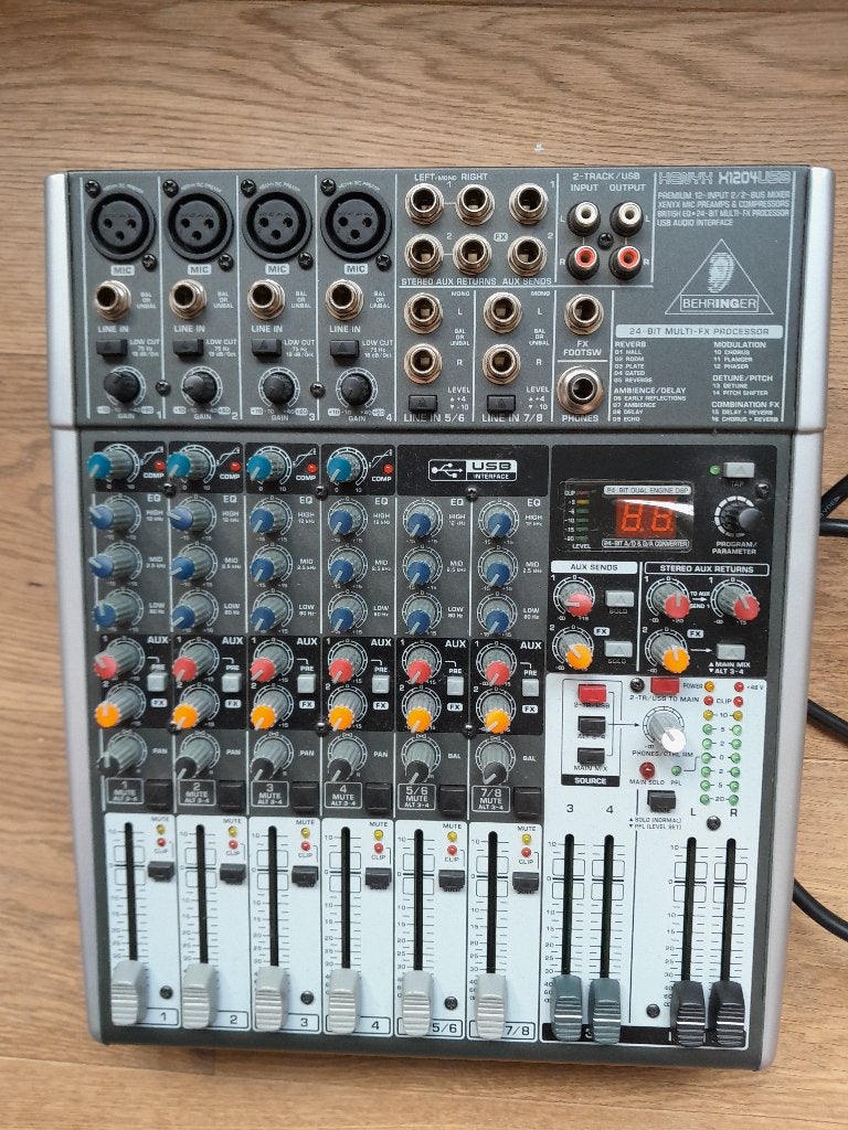 Behringer Mengtafel X1204 USB met Multi FX Processor, Ophalen, Gebruikt, 5 tot 10 kanalen, Microfooningang