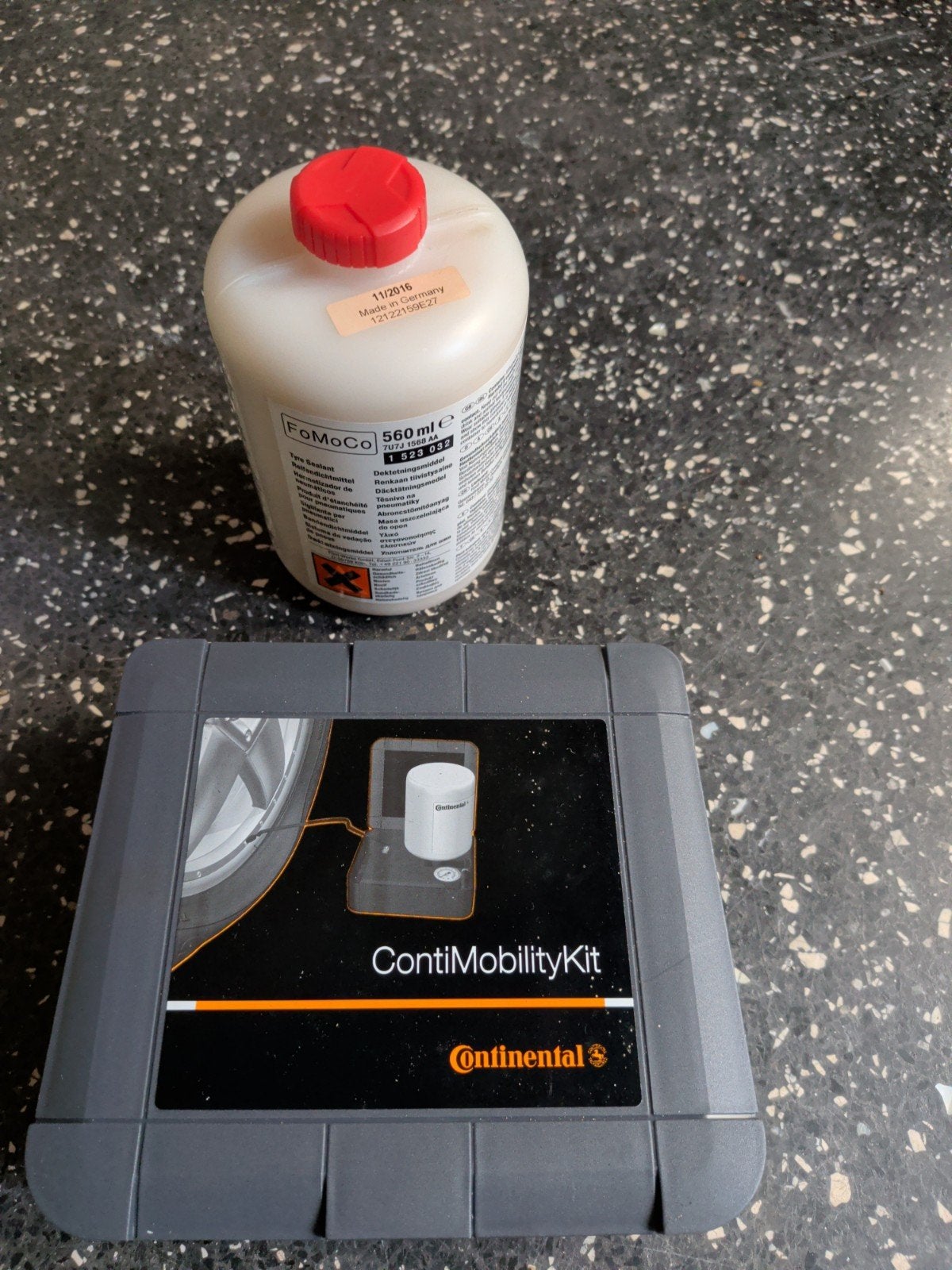 Continental ContiMobilityKit met FoMoCo bandenafdichtmiddel, Ophalen of Verzenden
