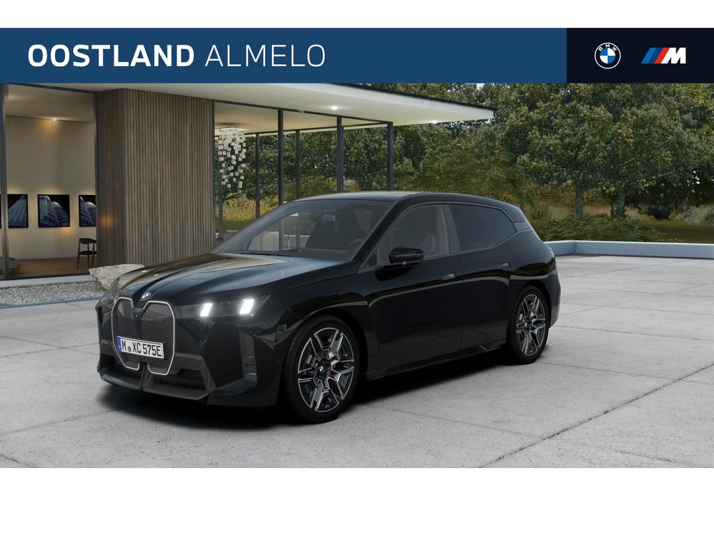 BMW iX xDrive45 M Sport / Trekhaak / Parking Assistant Profe, Automaat, Zwart, IX, Zwart