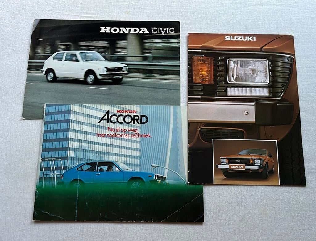 2x Honda - brochures (1980s), Ophalen of Verzenden, Gelezen, Honda