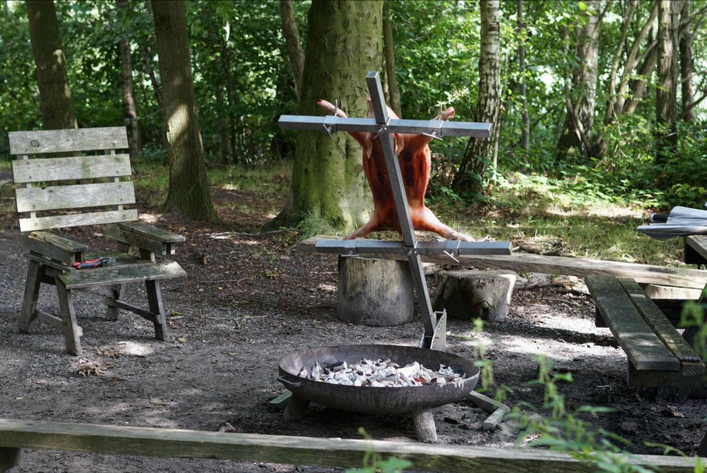 Asadokruis- spit BBQ standaard, Tuin en Terras, Ophalen, Zo goed als nieuw