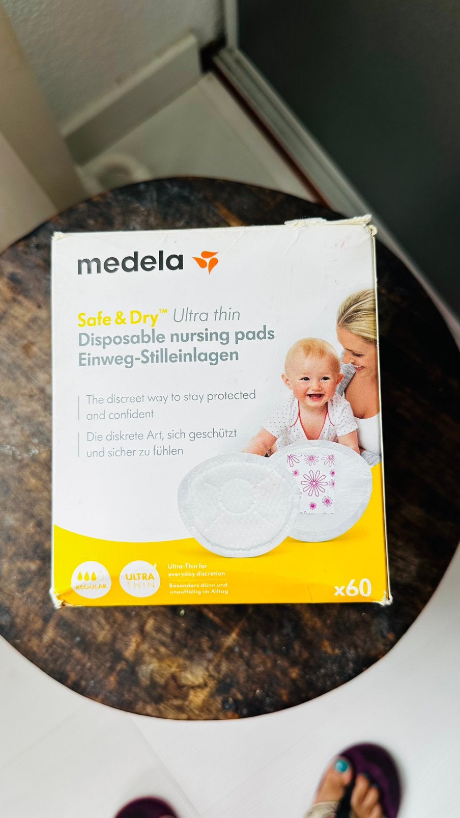 Medella breast pump with feeding pads and 2 new bottles, Ophalen, Zo goed als nieuw, Overige typen