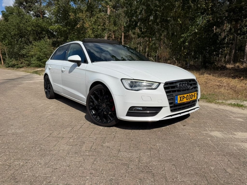 Audi A3 Sportback 1.4 TFSI | Pano | Nieuwe zuigers & APK!, Auto's, Voorwielaandrijving, Stof, 4 cilinders, Wit