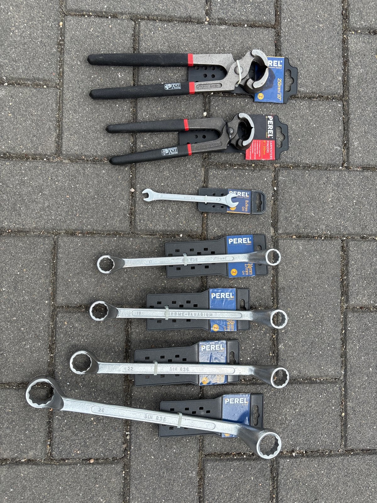 Perel Gereedschapsset: Sleutels en Tangen, Doe-het-zelf en Verbouw, Gereedschap | Handgereedschap, Ophalen, Nieuw, Gereedschapsset