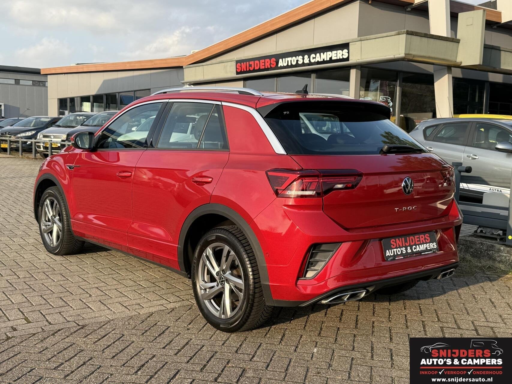 Volkswagen T-Roc 1.5 TSI Sport Business R panoramadak, Auto's, Volkswagen, Stof, Zwart, 4 cilinders, 16 km/l