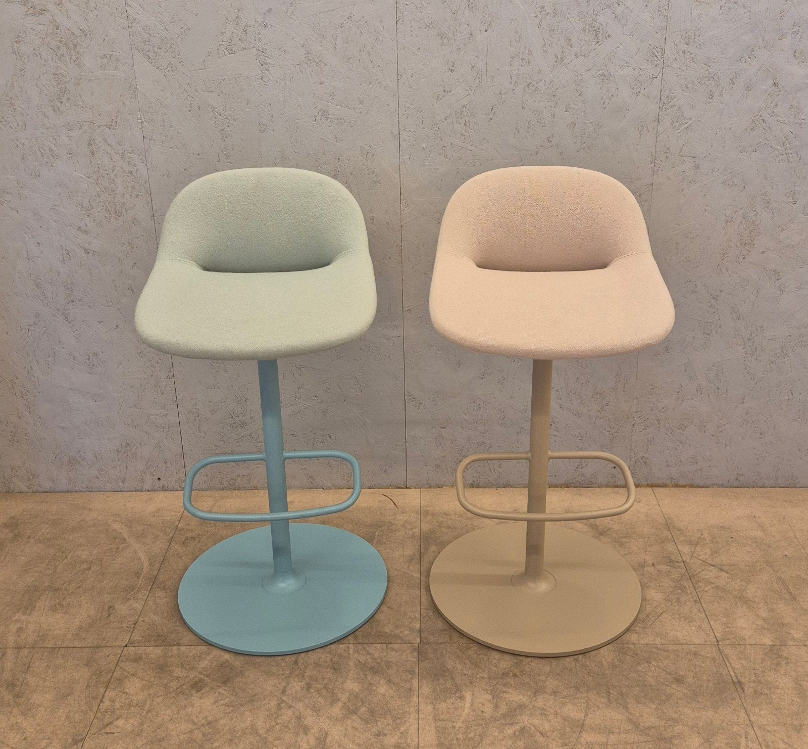 Artifort Beso barkrukken Khodi Feiz design
