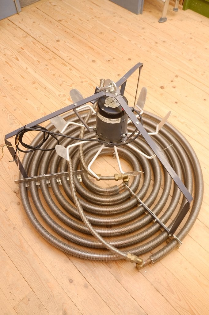 Nivolair / Nivola V9 Spiraalverwarming Lage Temperatuur, Ophalen, 30 tot 80 cm, Radiator, Zo goed als nieuw