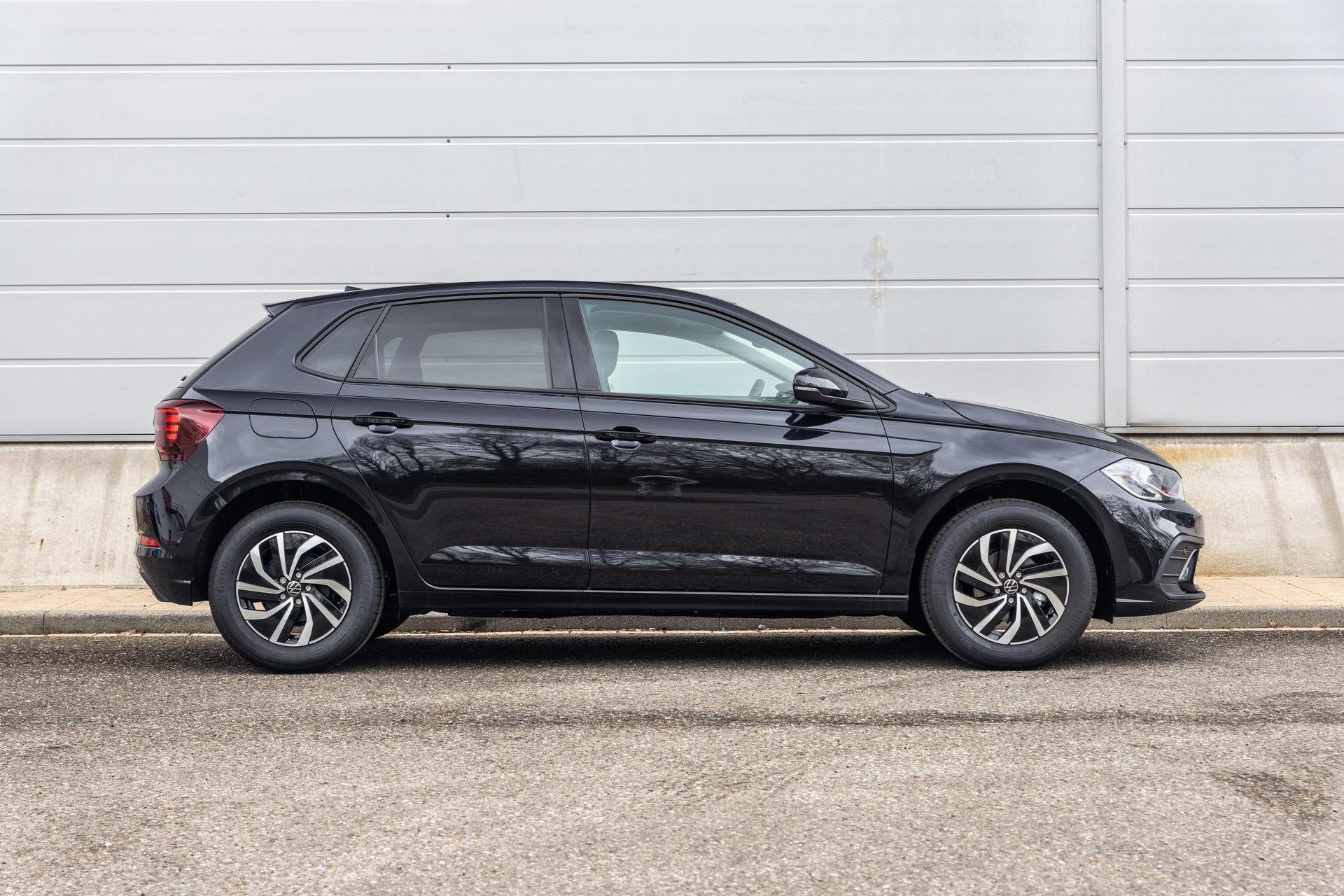 Volkswagen Polo 1.0 TSI 95pk Life Edition | Trekhaak Afneemb, Auto's, Voorwielaandrijving, 12 maanden, Stof, 1073 kg