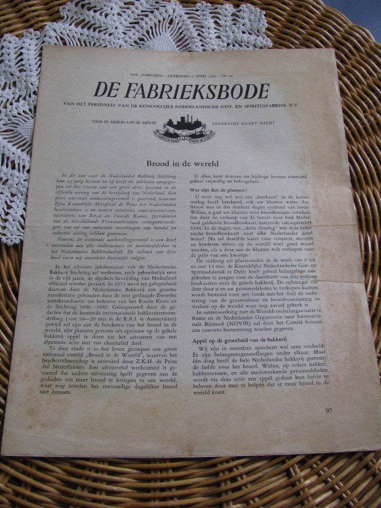 Gist & Spiritus fabriek Delft * Fabrieksbode * 09.04.1960, Ophalen of Verzenden, Gelezen