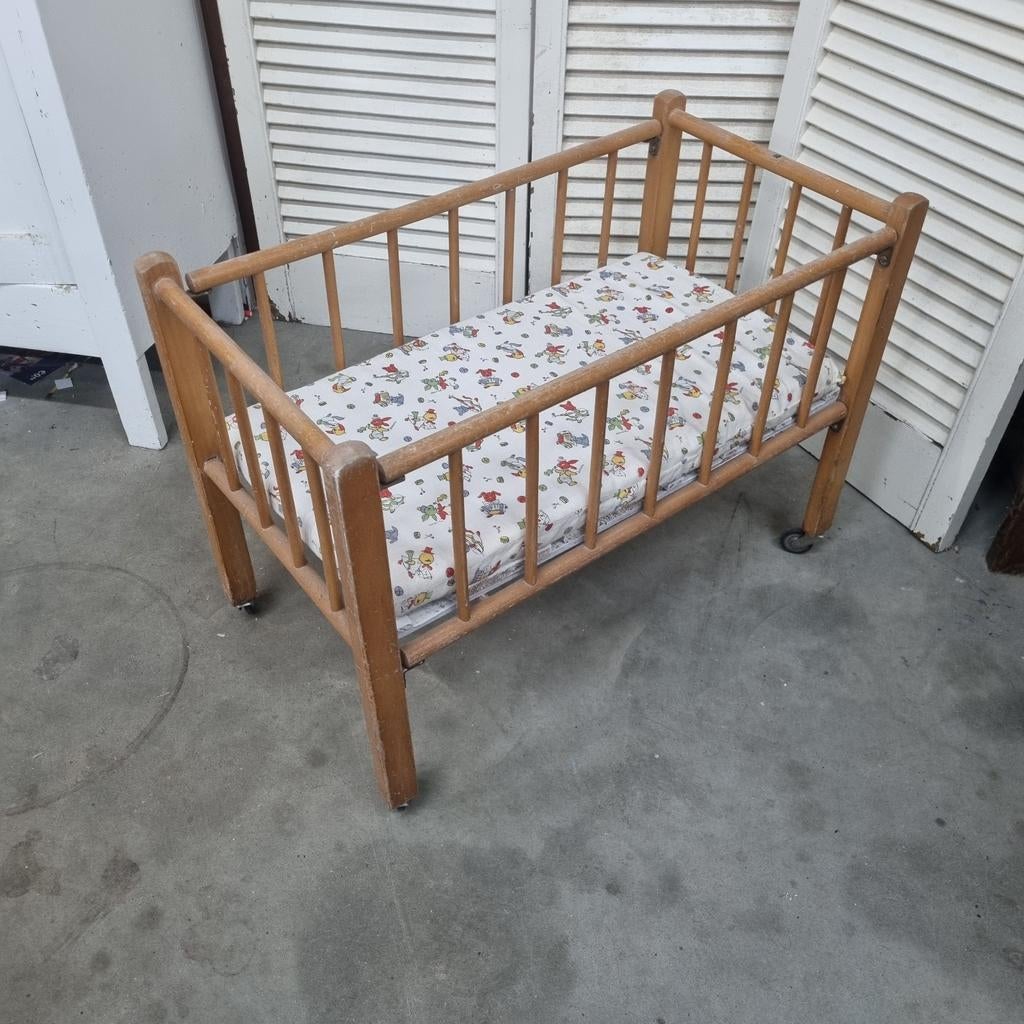 Vintage Houten Wiegje - 32 x 61 cm, Ophalen of Verzenden, Gebruikt, Wieg